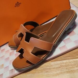 Hermès Oran Sandals - Authentic - EU 40 - US 9/9.5